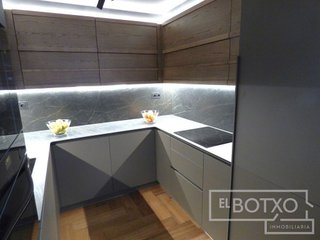 Piso en venta en San Pedro de Deusto-La Ribera en Bilbao