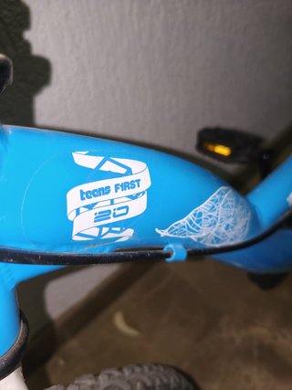Bicicleta B´TWIN First 20 V-Brake