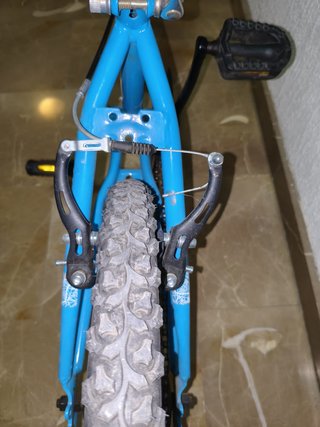 Bicicleta B´TWIN First 20 V-Brake