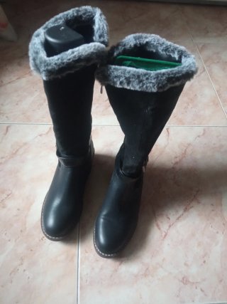 Botas altas negras con pelo