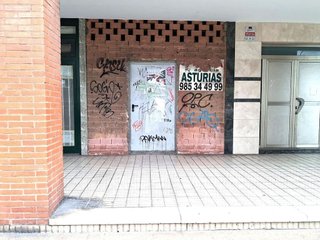 Local comercial en venta en El Polígono en Gijón