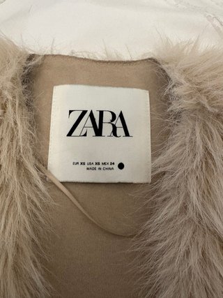 Chaleco Zara pelo sintético talla XS