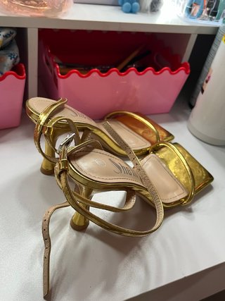 Sandalias de tacón doradas Shein