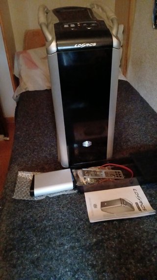 Caja PC Cooler Master Cosmos 1000 E-ATX