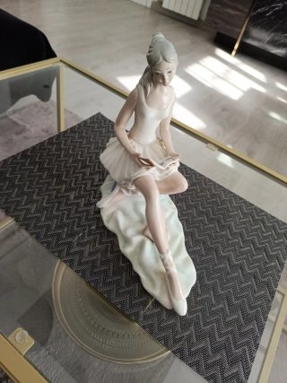 Figura de Bailarina de Porcelana Ceramar Roumano