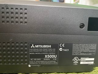 Proyector Mitsubishi X500U