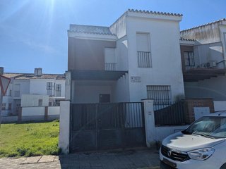 Chalet en venta en Consolación en Utrera