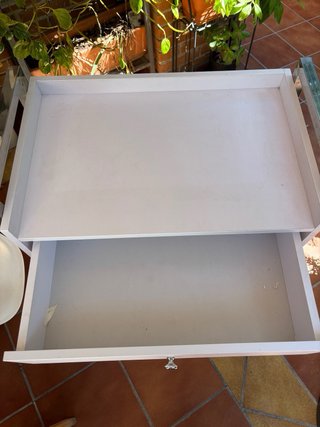 Carrito de estética blanco con ruedas