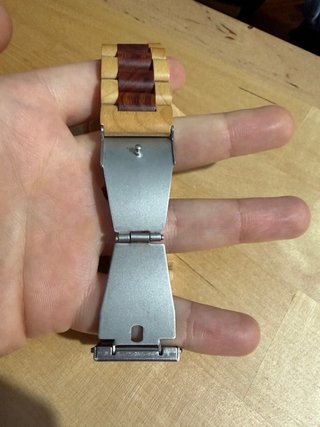Orologio in legno BeWell