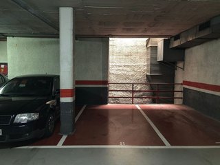 Garaje en alquiler en Sant Antoni en Barcelona