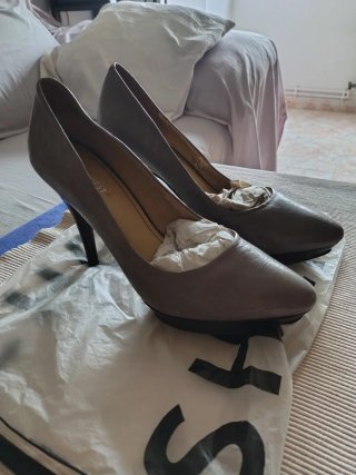 Zapatos de tacón Nine West grises