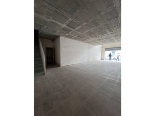 Local comercial en venta en Fraternidad en Elda