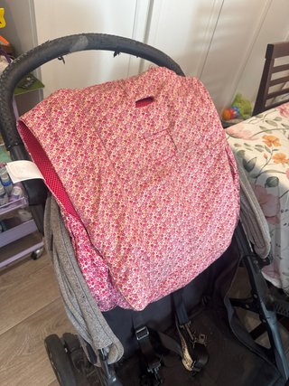 Carro de bebé estampado floral