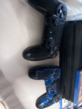 Console PS4 Pro Nera + 2 Controller + Giochi