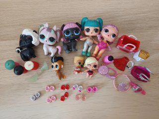 Precio por todo el lote . Set de Muñecas LOL Surpr