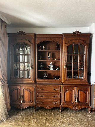 Mueble Vitrina Clásico de Madera