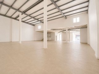Local comercial en alquiler en Poble Nou en Manresa