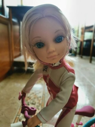 Muñeca Nancy con Bicicleta