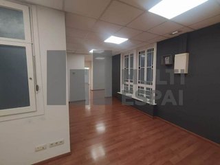 Oficina en alquiler en La Dreta de l'Eixample en Barcelona