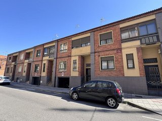 Casa adosada en venta en San Mamés - La Palomera en León