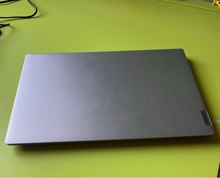 Pc Portatile Lenovo + caricatore e borsa.