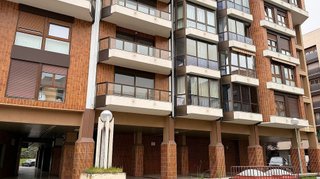 Piso en venta en Ermitagaña - Mendebaldea en Pamplona