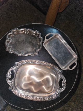 Bandejas decorativas metálicas plateadas