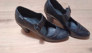 Zapatos de tacón Camper negros