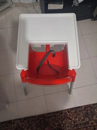 Trona para Bebé Roja y Blanca 6 meses hasta un año
