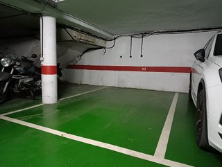 Garaje en venta en Los Bermejales en Sevilla