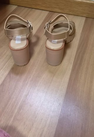 Sandalias Mustang Beige