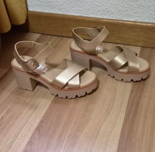 Sandalias Mustang Beige