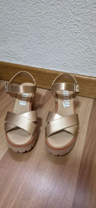 Sandalias Mustang Beige