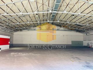 Nave industrial en alquiler en Xúquer en Terrassa