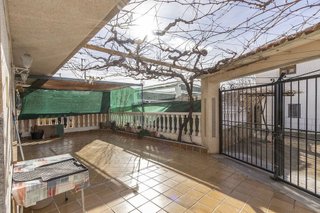 Casa adosada en venta en Chelva
