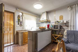 Casa adosada en venta en Chelva