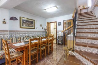 Casa adosada en venta en Chelva