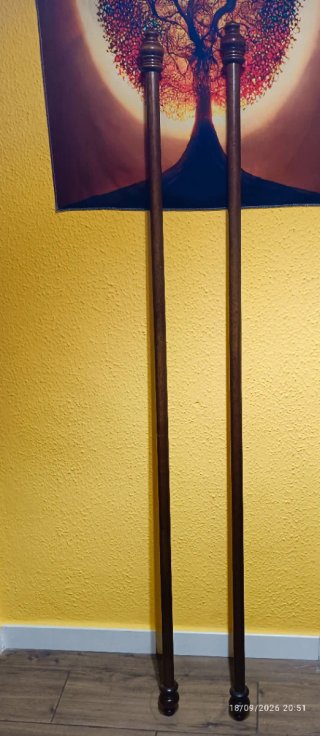 2 Barre per Tende in Legno. 7 euro per entrambe
