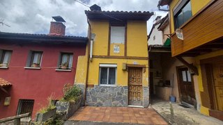 Casa en venta en Aller