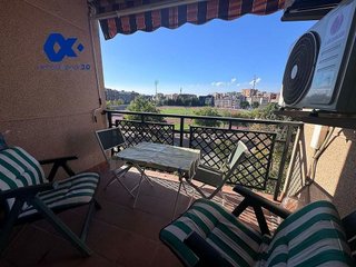 Piso en alquiler en Cervantes en Granada