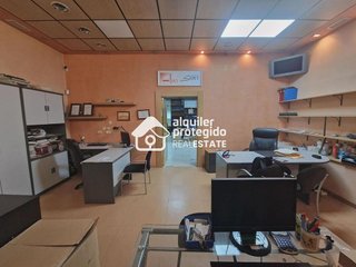 Local comercial en venta en Orcasitas en Madrid