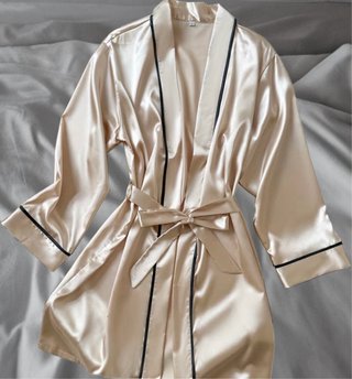 Bata de seda beige/dorada talla S