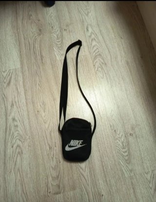 Riñonera Nike Negra
