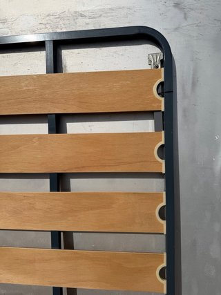 Somier 135x180cm Metal y Madera