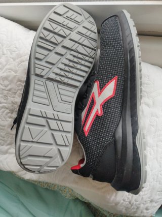 Zapatos U-Power Negros y Rojos
