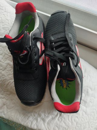 Zapatos U-Power Negros y Rojos