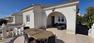 Chalet en venta en La Siesta - El Salado - Torreta en Torrevieja