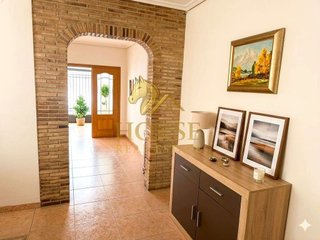 Casa adosada en venta en Zona Llombai en Burriana