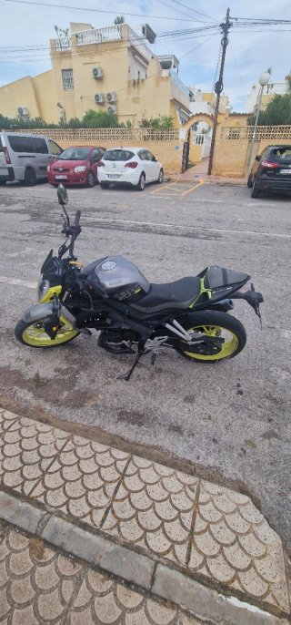 UM Xtreet RS 125