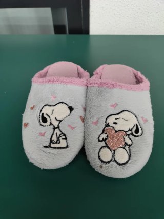 Zapatillas Snoopy niña gris y rosa
